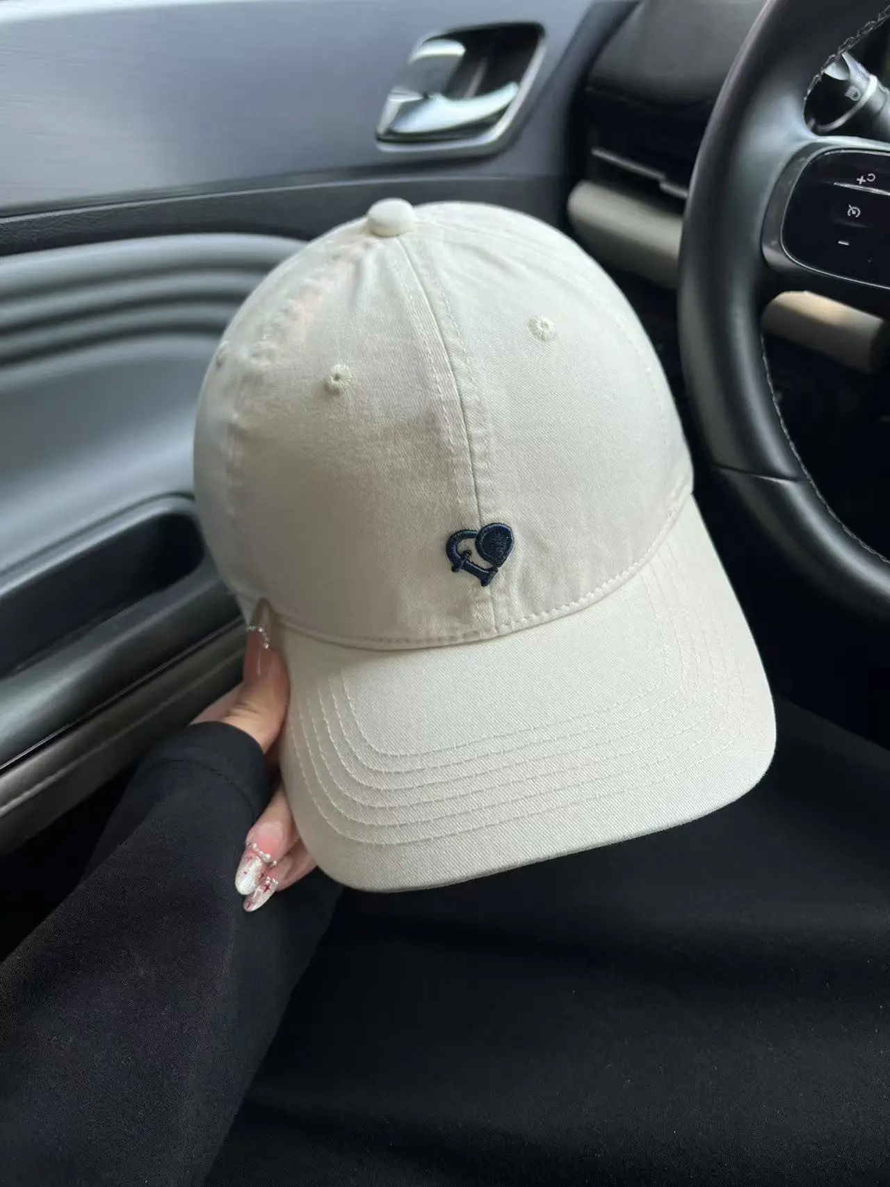 Women Heart Embroidered Baseball Cap Grey - Image 3