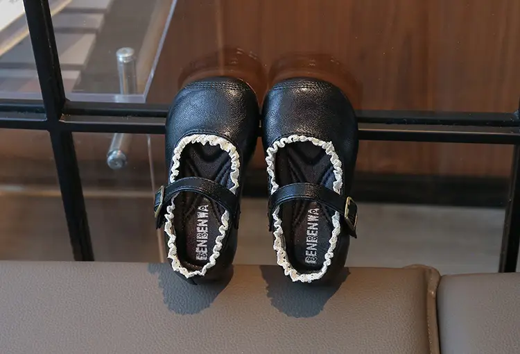 Korean Style Girls Leather Lace Shoes Autumn 2025 — feature 7