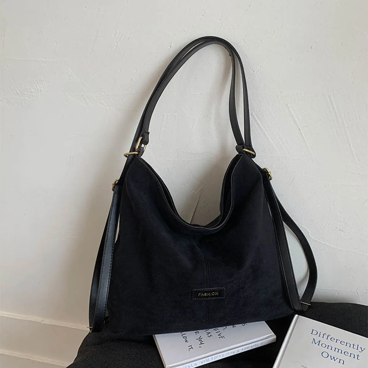 Black Crossbody Bag for Women Large Capacity Casual Versatile — feature 12