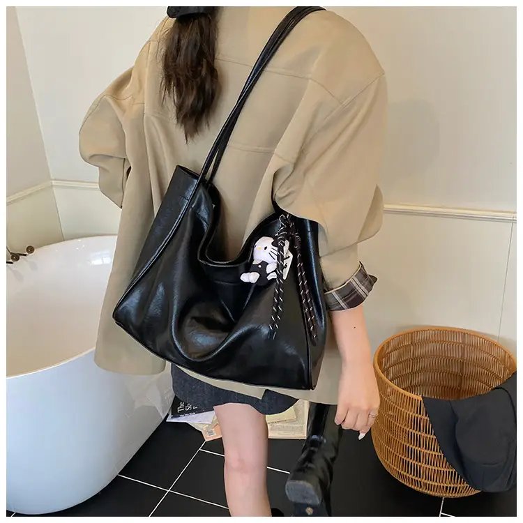 Women's Large Capacity Soft Leather Shoulder Bag with Clear Handle — feature 16