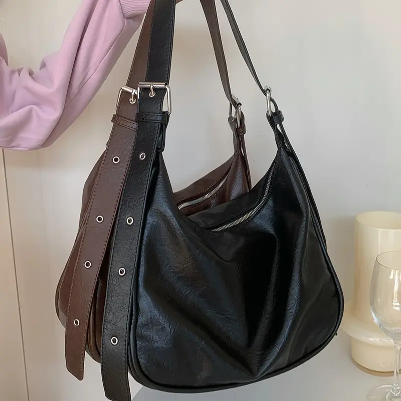 Retro Brown Leather Shoulder Bag for Commuting - Image 4