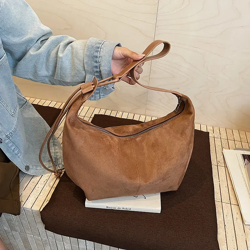 Retro Frosted Women's Large Shoulder Bag Brown - Image 5
