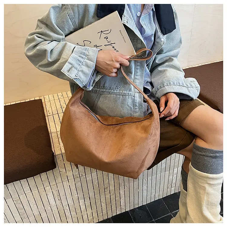 Retro Frosted Women's Large Shoulder Bag Brown — feature 13