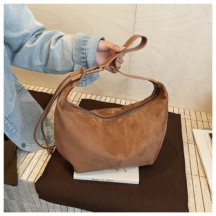 Retro Frosted Women's Large Shoulder Bag Brown — feature 14