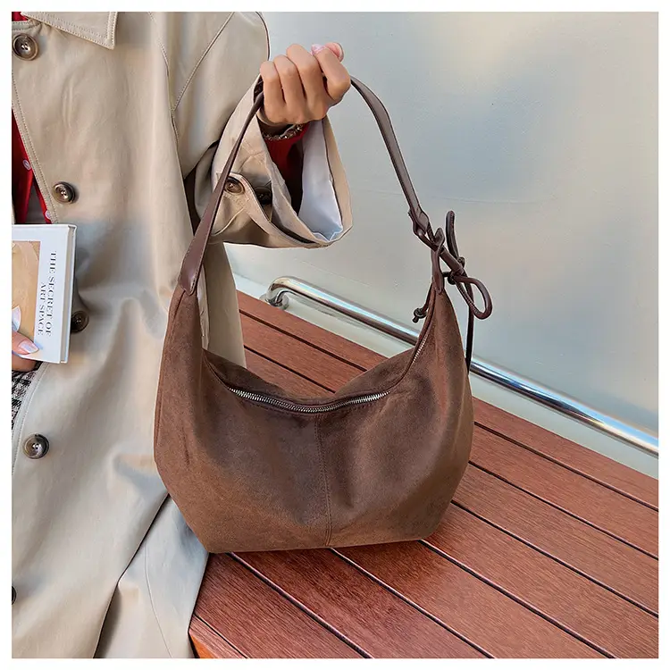 Retro Frosted Women's Large Shoulder Bag Brown — feature 28