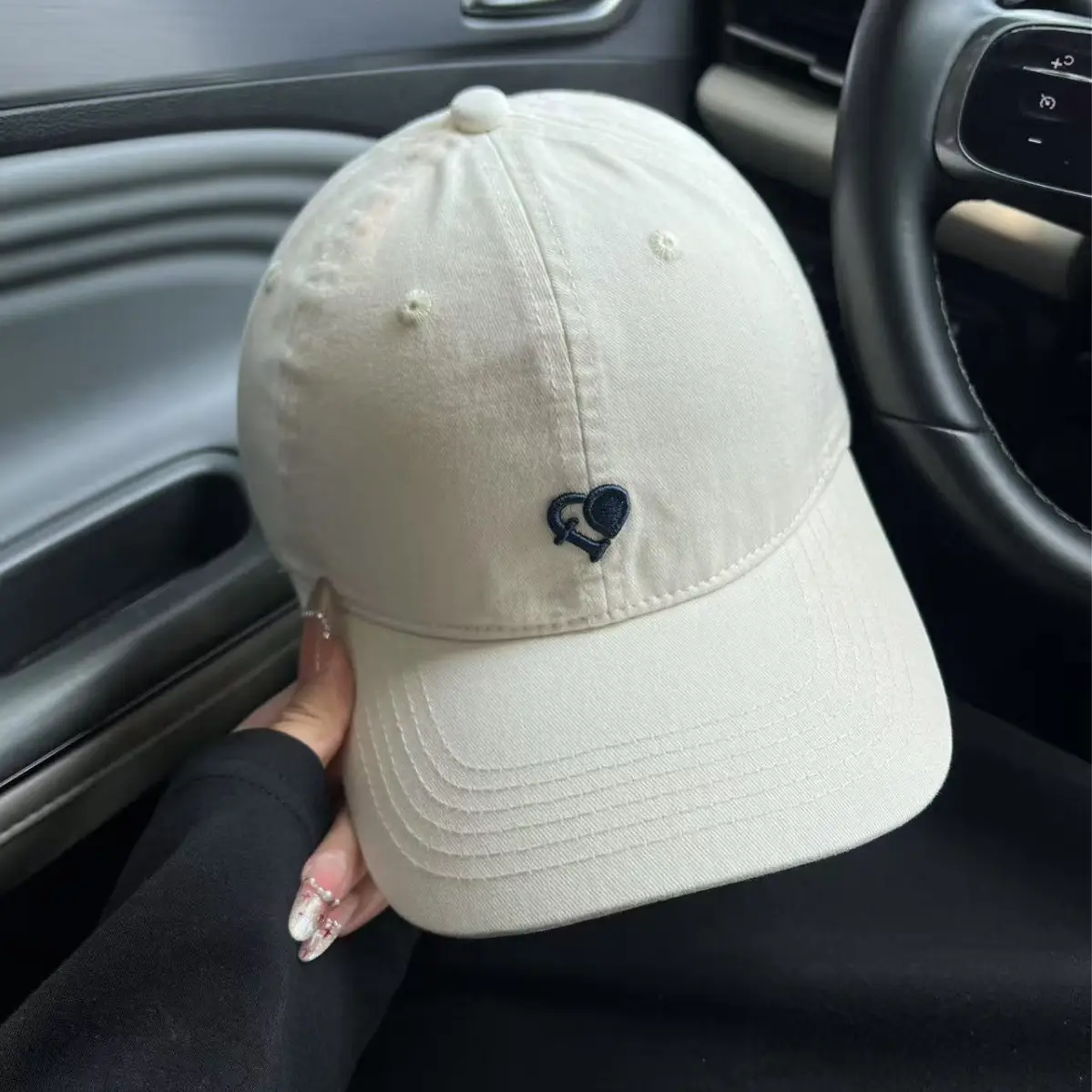Women Heart Embroidered Baseball Cap Light Grey - Image 9