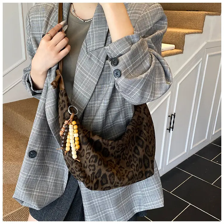 Brown Retro Crossbody Bag for Women 2026 — feature 21