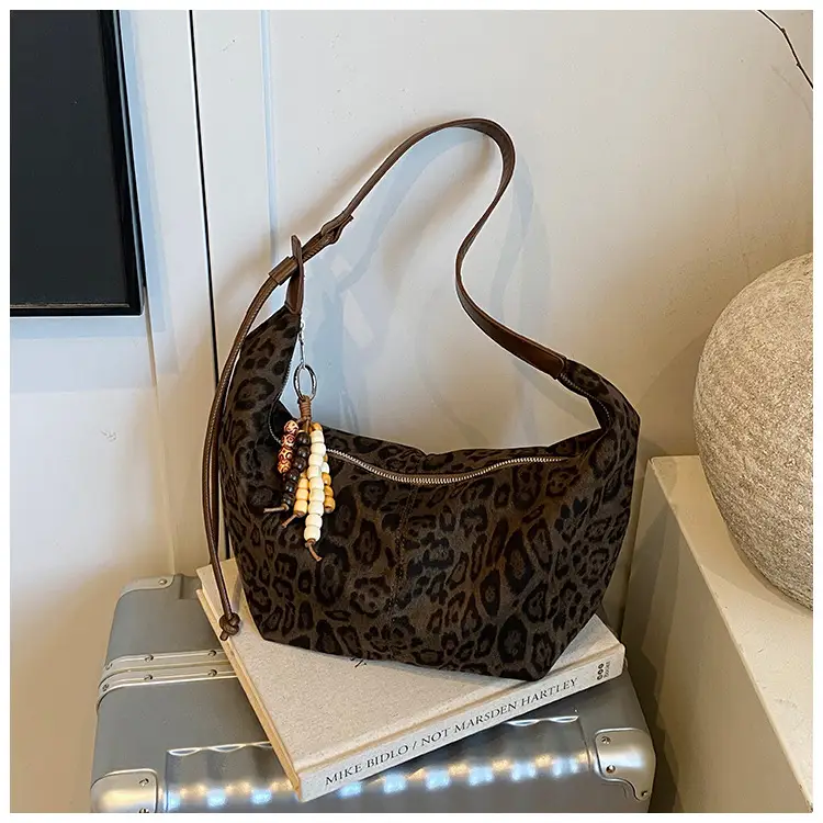 Brown Retro Crossbody Bag for Women 2026 — feature 30