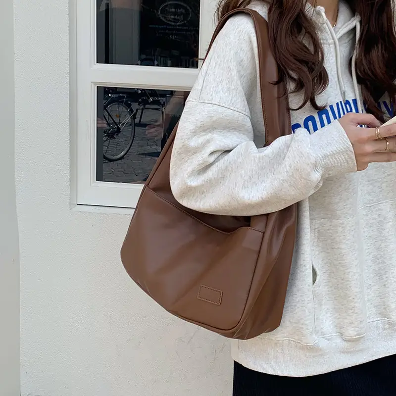 Black PU Leather Tote Bag for Women Commuting — feature 11