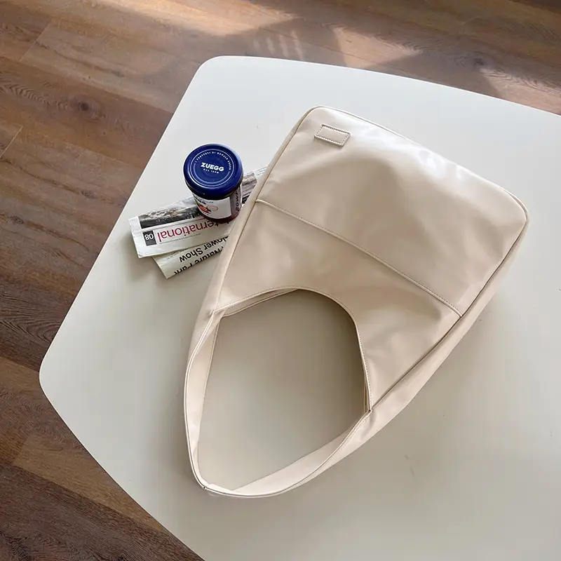 Black PU Leather Tote Bag for Women Commuting — feature 8