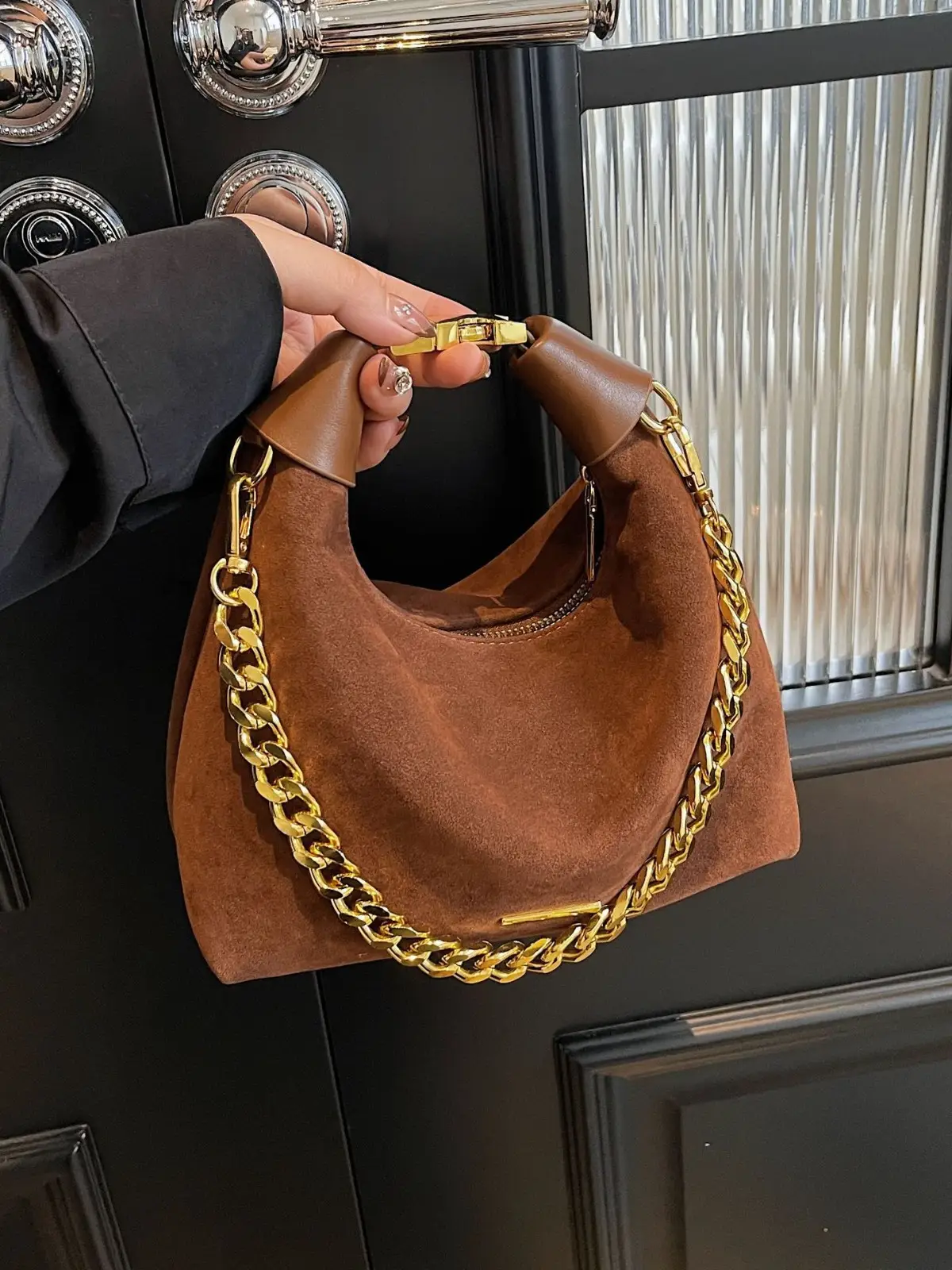 Women's Retro Chain Shoulder Bag Brown Leather