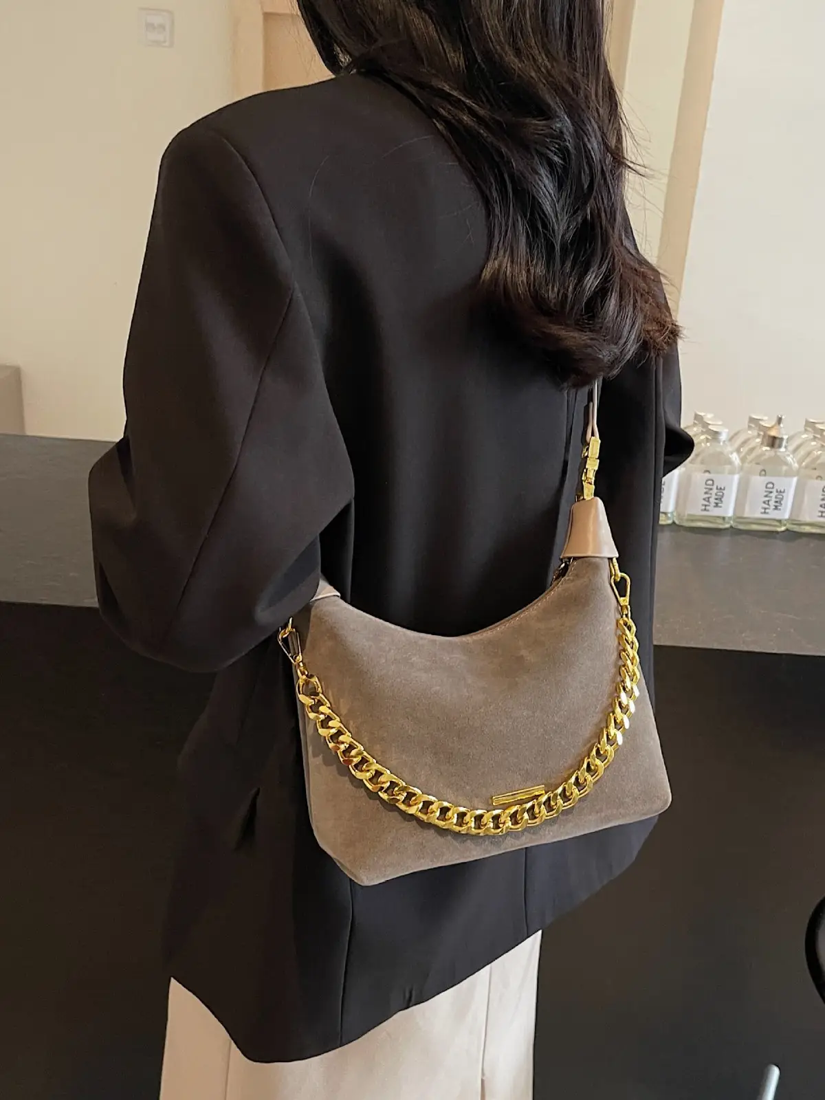 Women's Retro Chain Shoulder Bag Brown Leather