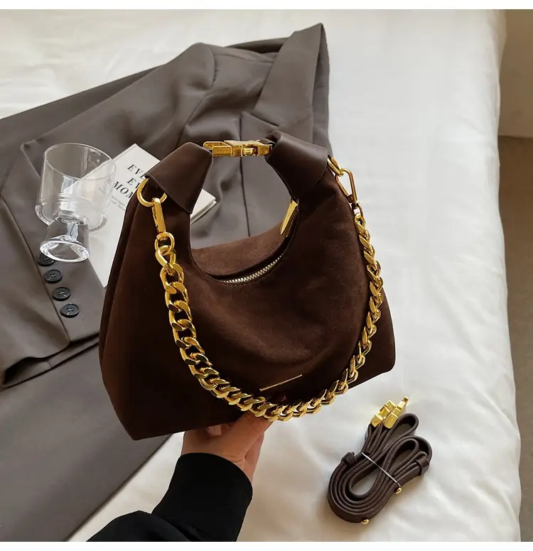 Women's Retro Chain Shoulder Bag Brown Leather — feature 17