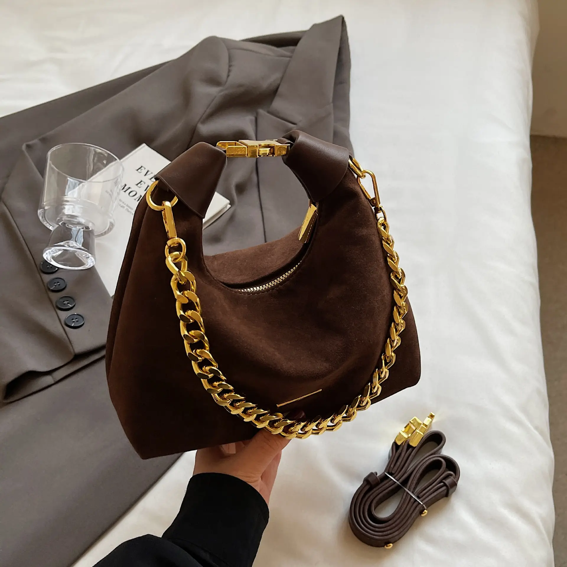 Women's Retro Chain Shoulder Bag Brown Leather