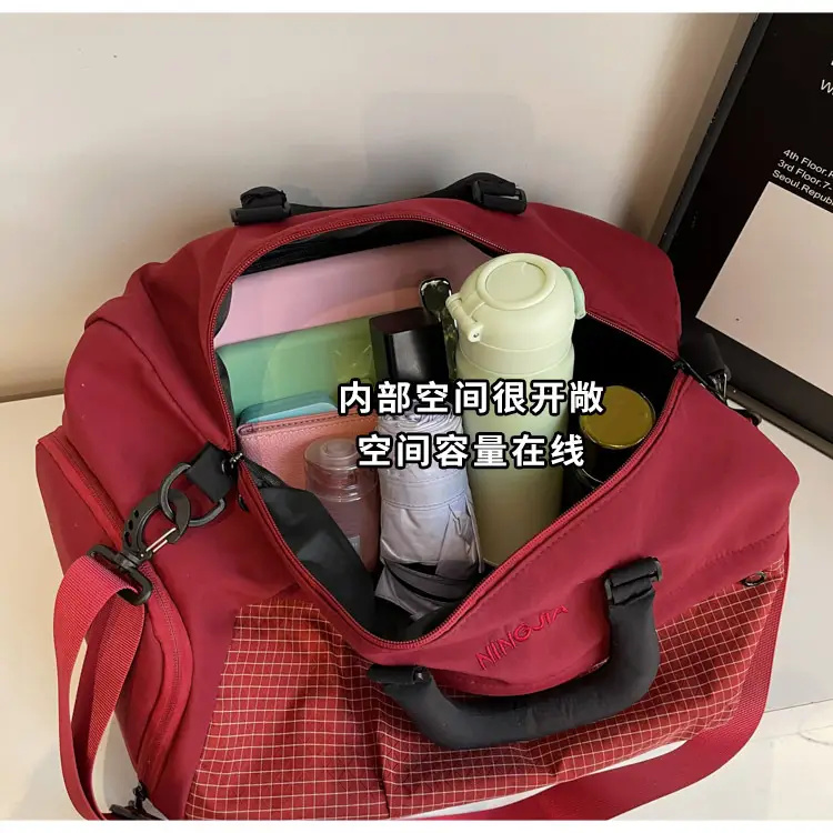 Cross-Border Travel Bag Large Capacity Waterproof Multi-Use — feature 23