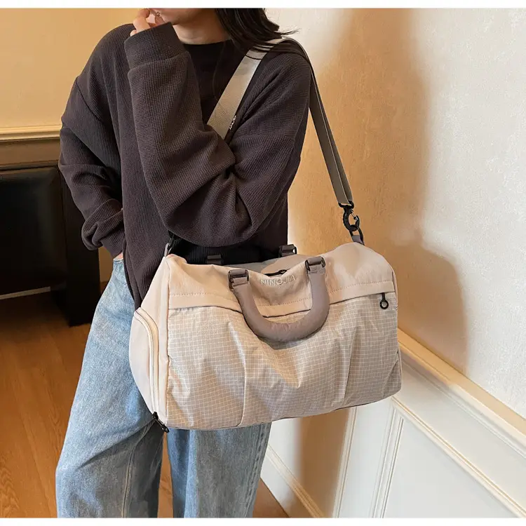 Cross-Border Travel Bag Large Capacity Waterproof Multi-Use — feature 3