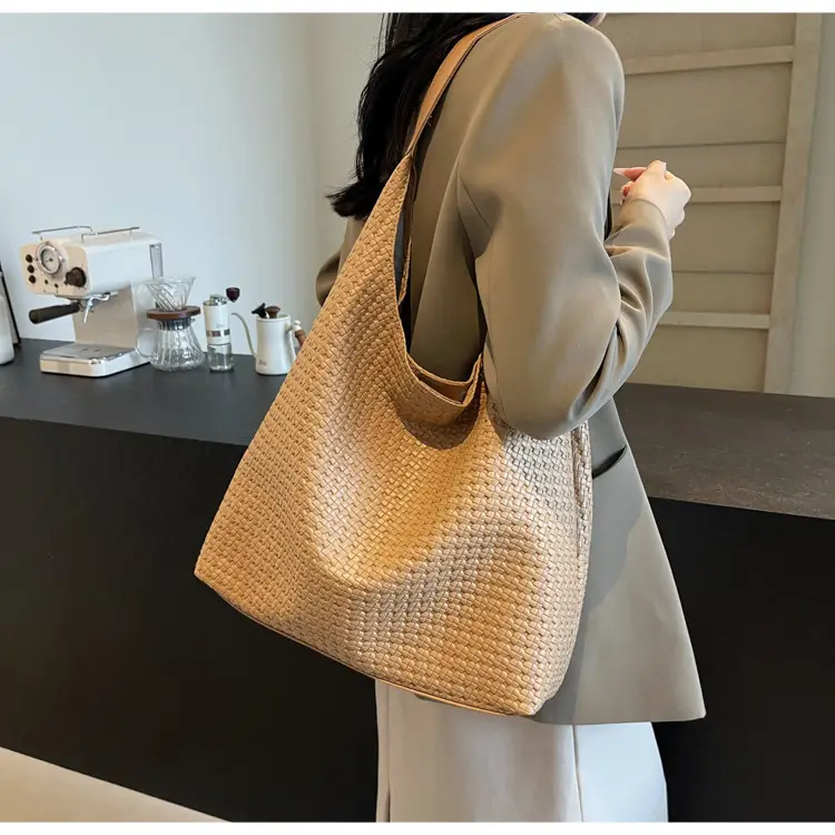 Korean Style Woven Armpit Bag for Women Brown — feature 28