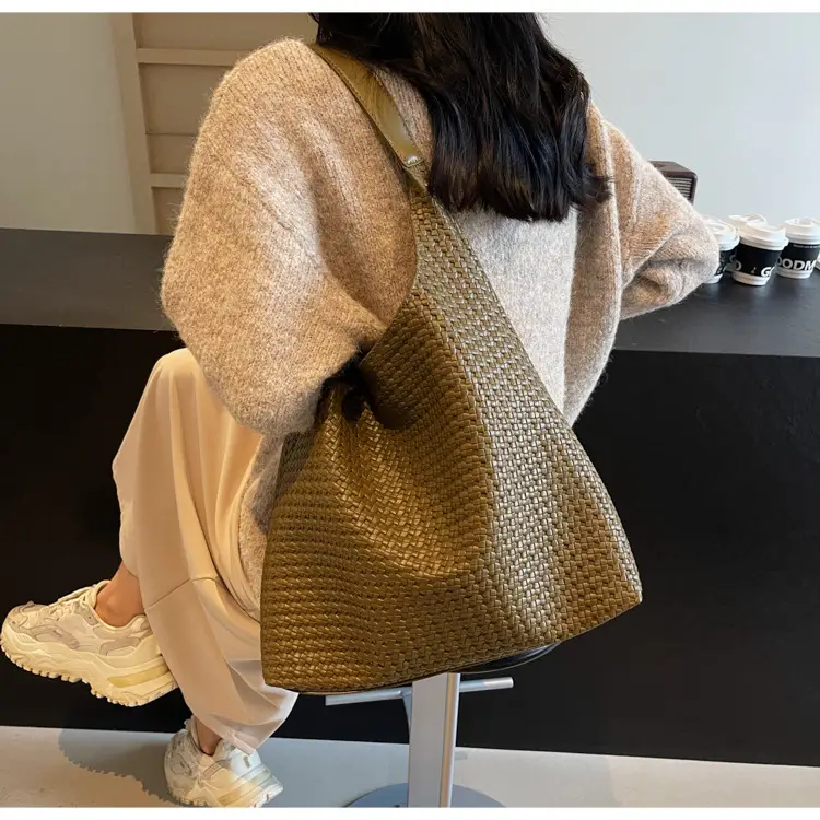 Korean Style Woven Armpit Bag for Women Brown — feature 30