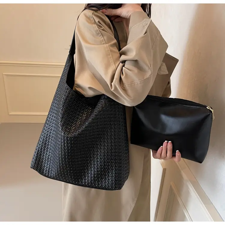 Korean Style Woven Armpit Bag for Women Brown — feature 33