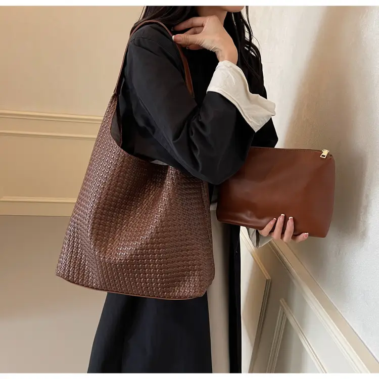 Korean Style Woven Armpit Bag for Women Brown — feature 35