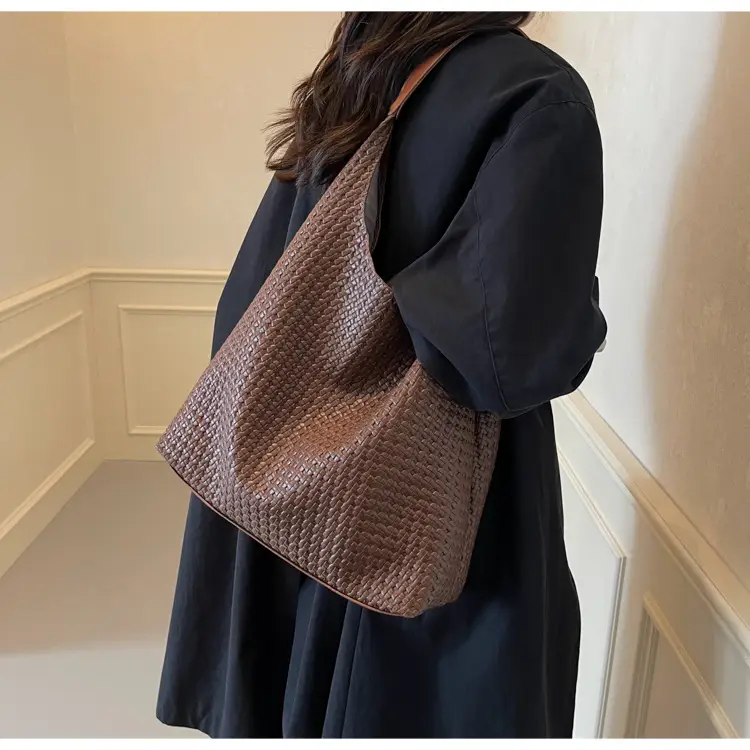 Korean Style Woven Armpit Bag for Women Brown — feature 37