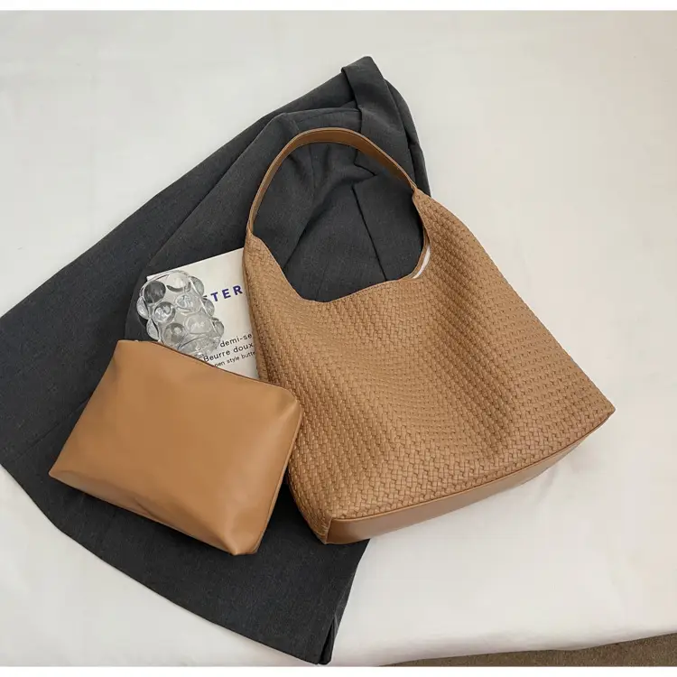 Korean Style Woven Armpit Bag for Women Brown — feature 43