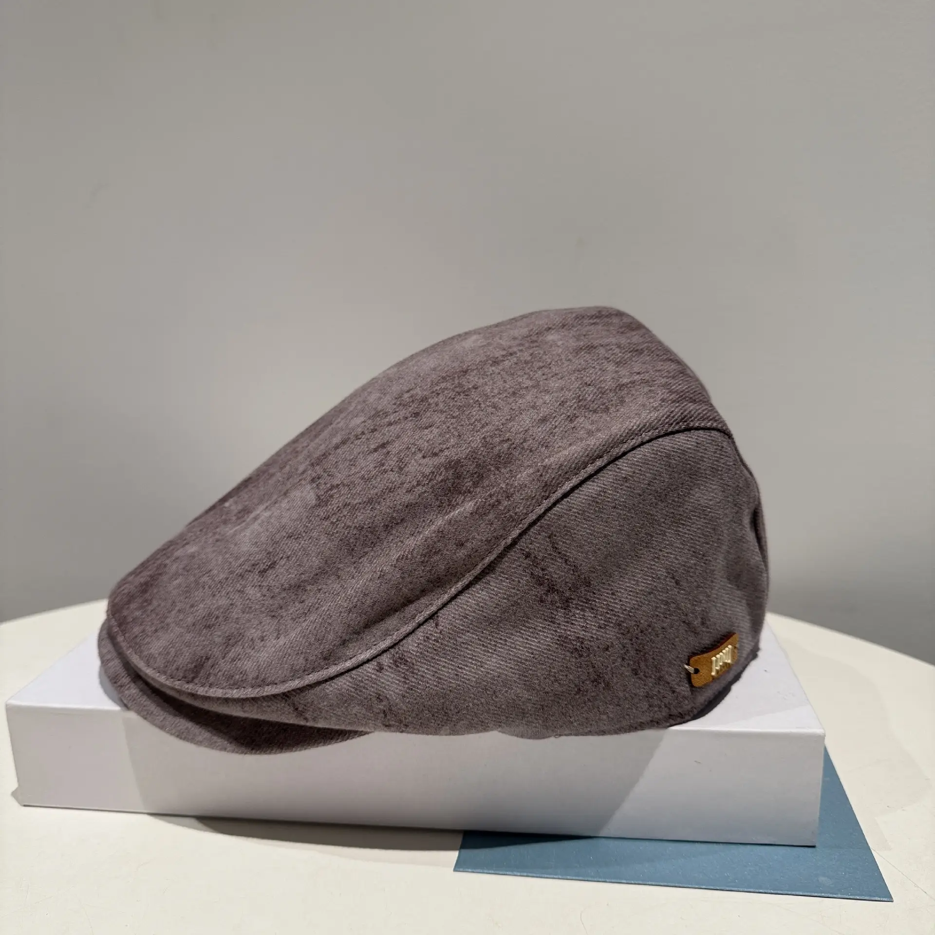 British Style Retro Newsboy Cap for Men Gray - Image 2