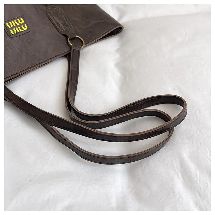 Brown Leather Tote Bag for Women Large Capacity Casual Shoulder Bag — feature 11