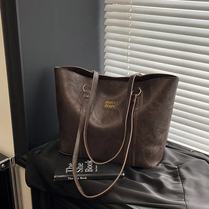 Brown Leather Tote Bag for Women Large Capacity Casual Shoulder Bag — feature 16