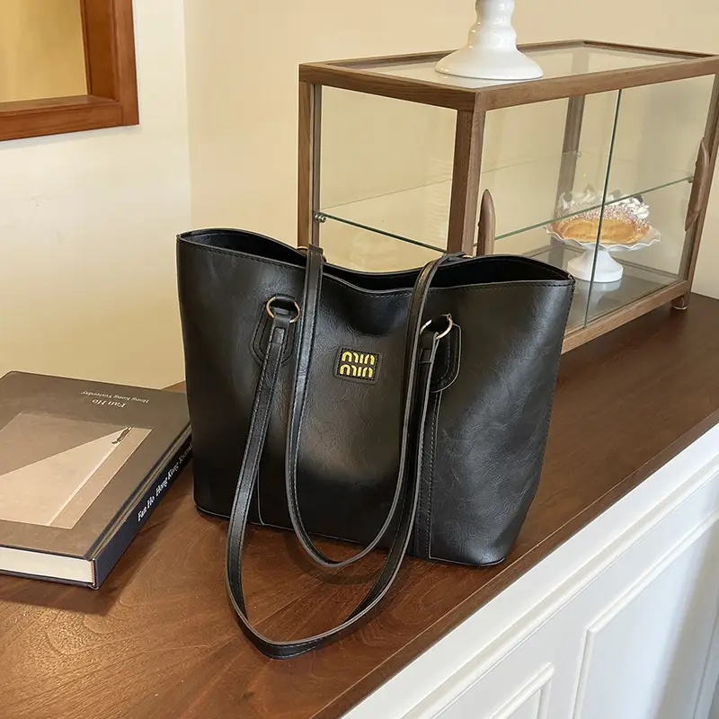 Brown Leather Tote Bag for Women Large Capacity Casual Shoulder Bag — feature 17