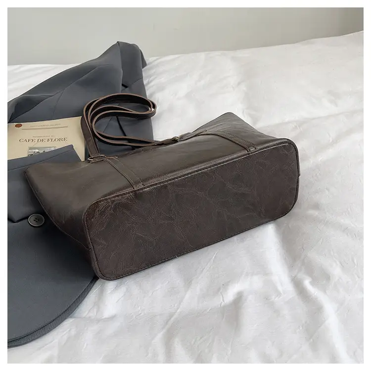 Brown Leather Tote Bag for Women Large Capacity Casual Shoulder Bag — feature 9