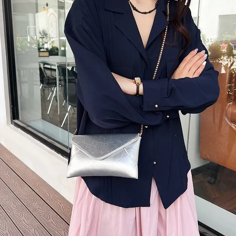 Golden Chain Textured Shoulder Bag for Women - Image 6