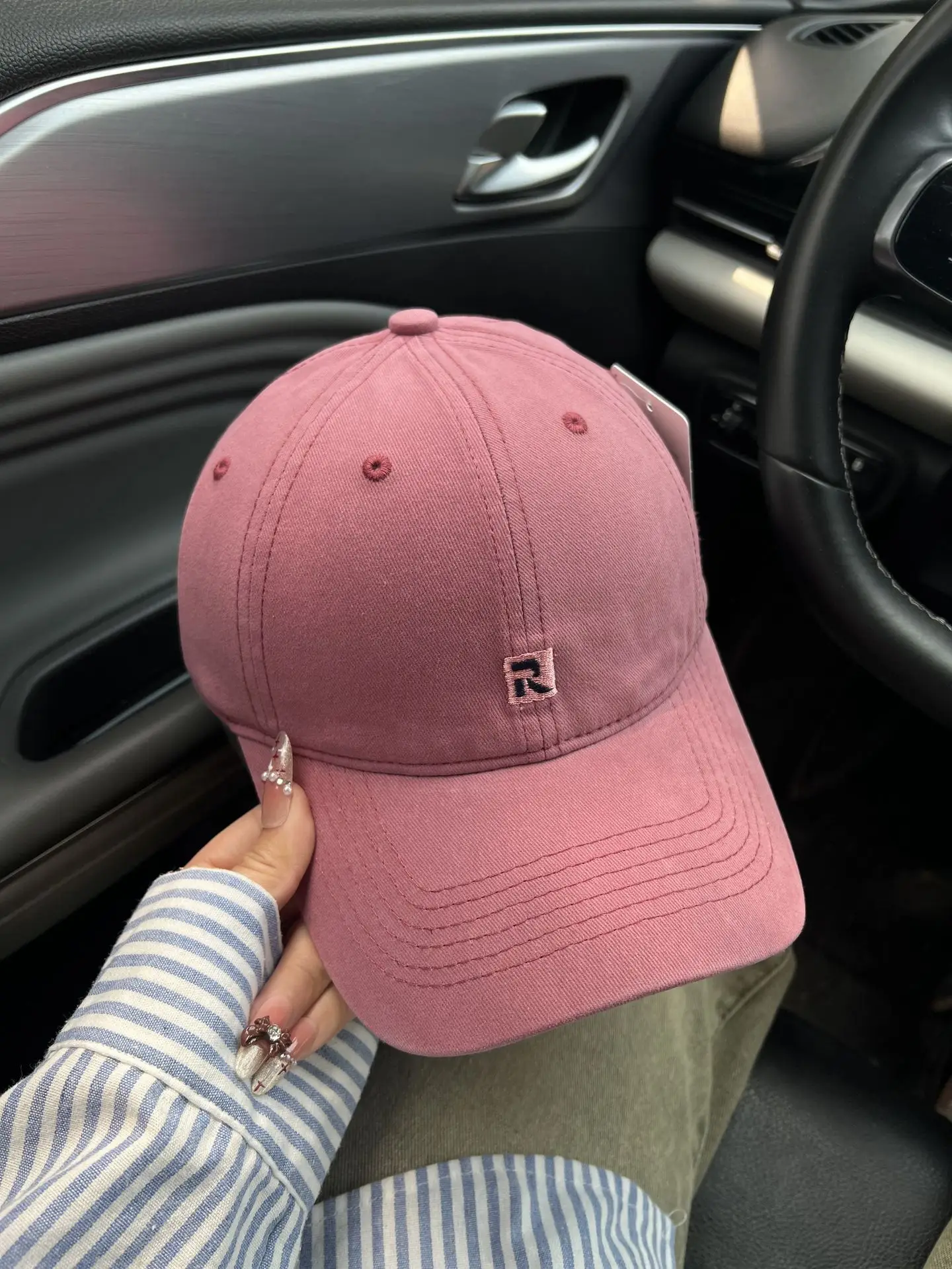 Pink Japanese Style Baseball Cap for Women with Wide Brim — feature 3