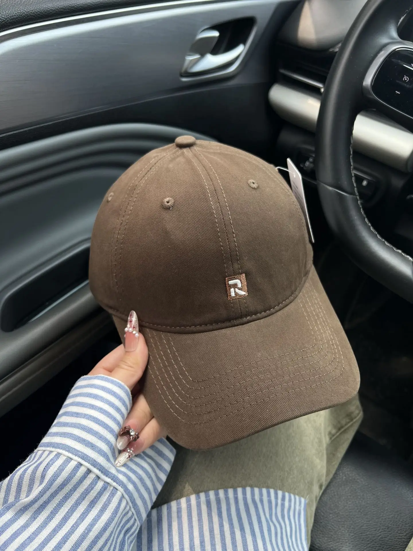 Pink Japanese Style Baseball Cap for Women with Wide Brim — feature 4