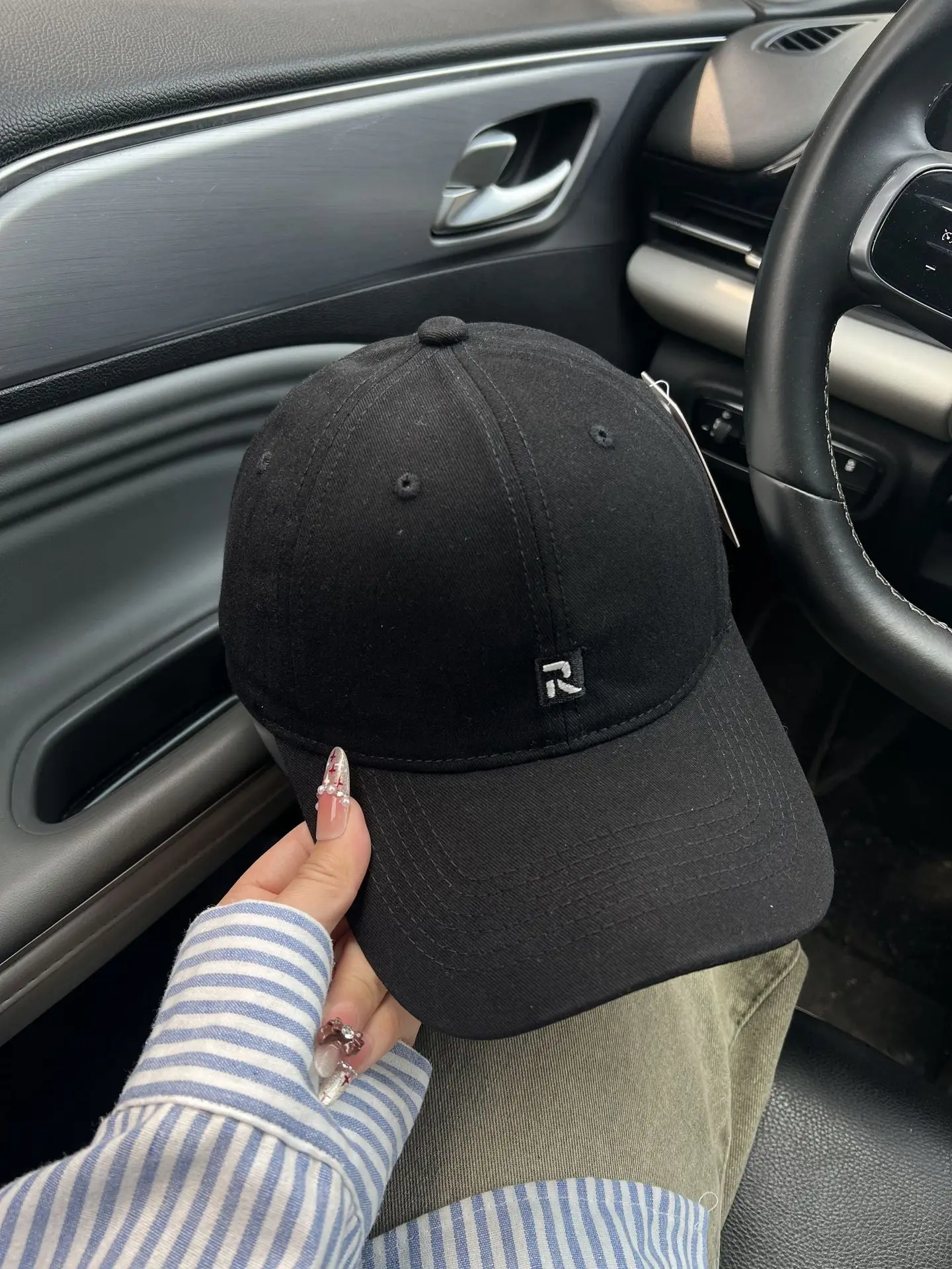 Pink Japanese Style Baseball Cap for Women with Wide Brim — feature 7