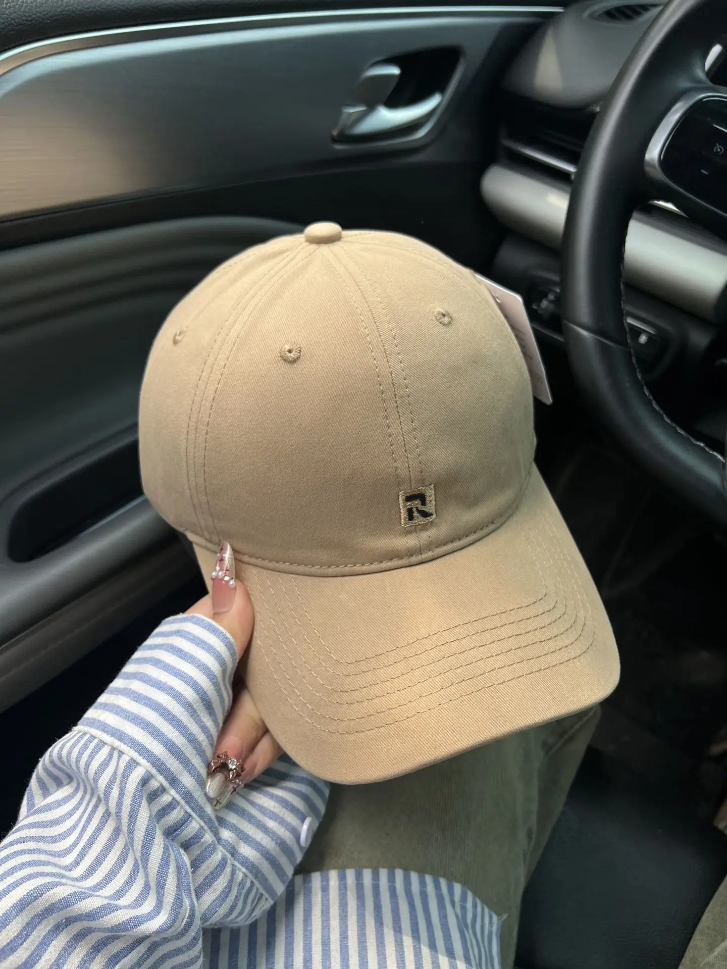Pink Japanese Style Baseball Cap for Women with Wide Brim - Image 2