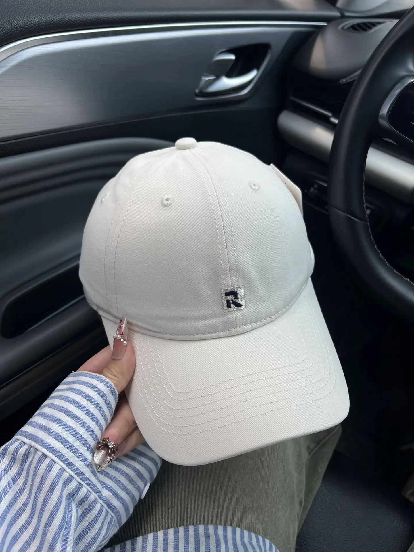 Pink Japanese Style Baseball Cap for Women with Wide Brim - Image 3