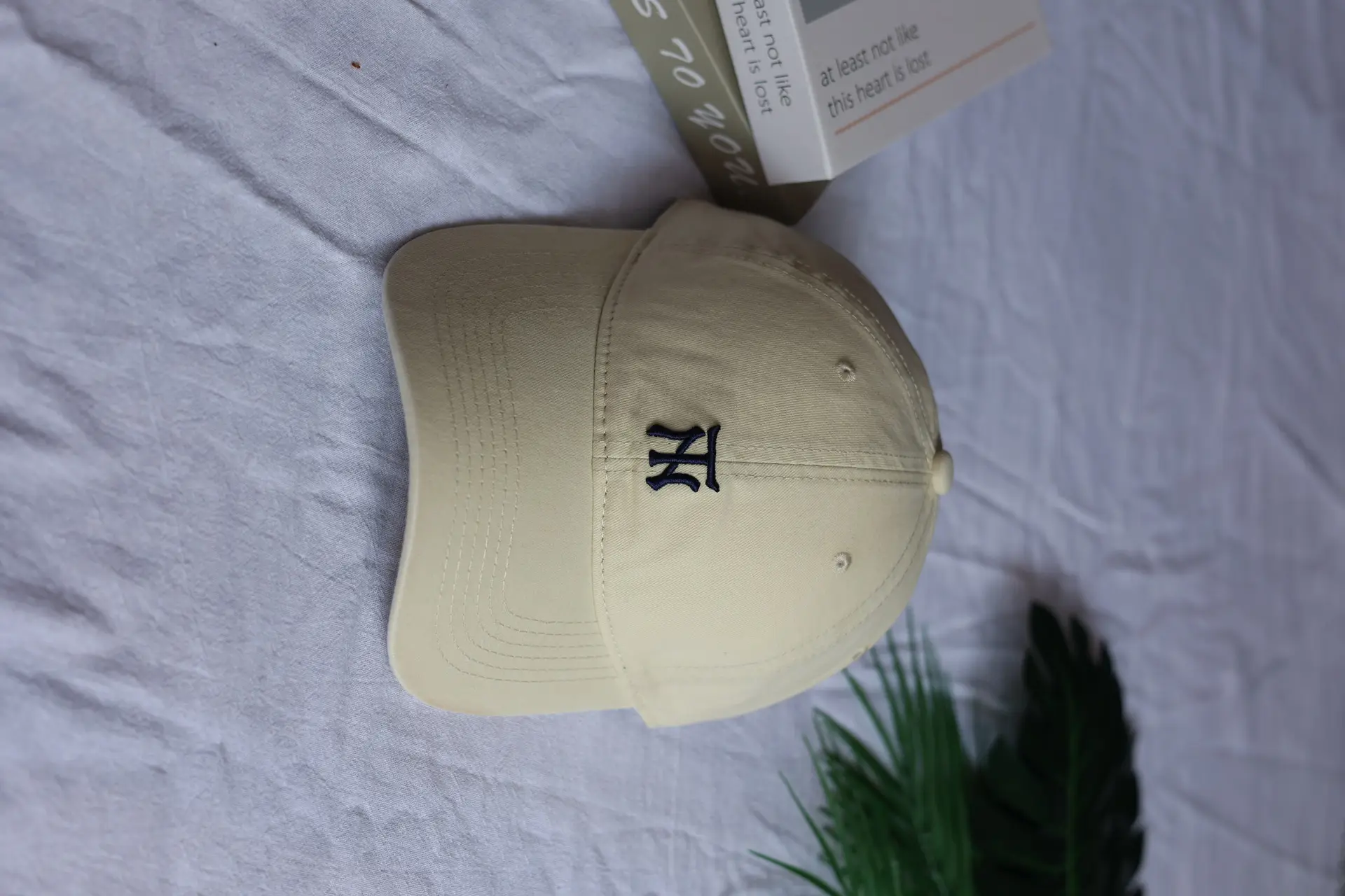 Women Baseball Cap with Small Letter Embroidery — feature 4