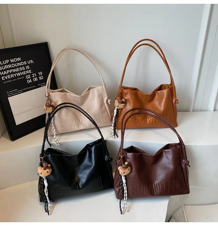 Black Leather Shoulder Bag for Women 2025 — feature 14