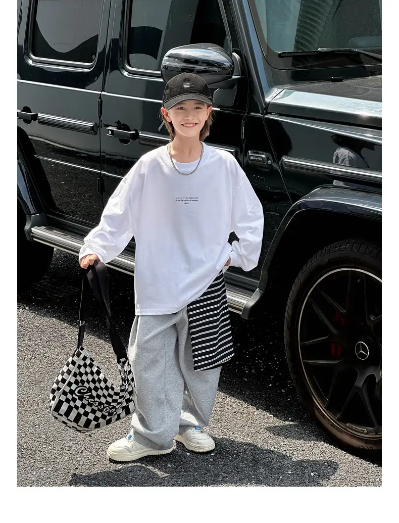 Panda Yuan Yuan 2025 Boys Black Loose Fit T-Shirt — feature 28