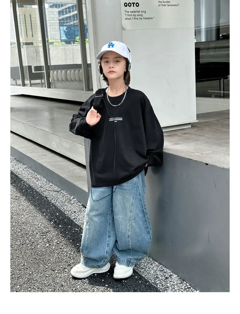 Panda Yuan Yuan 2025 Boys Black Loose Fit T-Shirt — feature 32