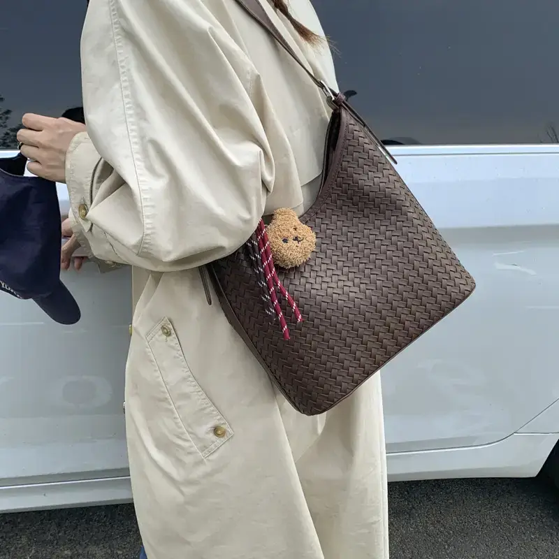 Women Woven Bucket Bag Large Capacity Satchel Shoulder Bag
