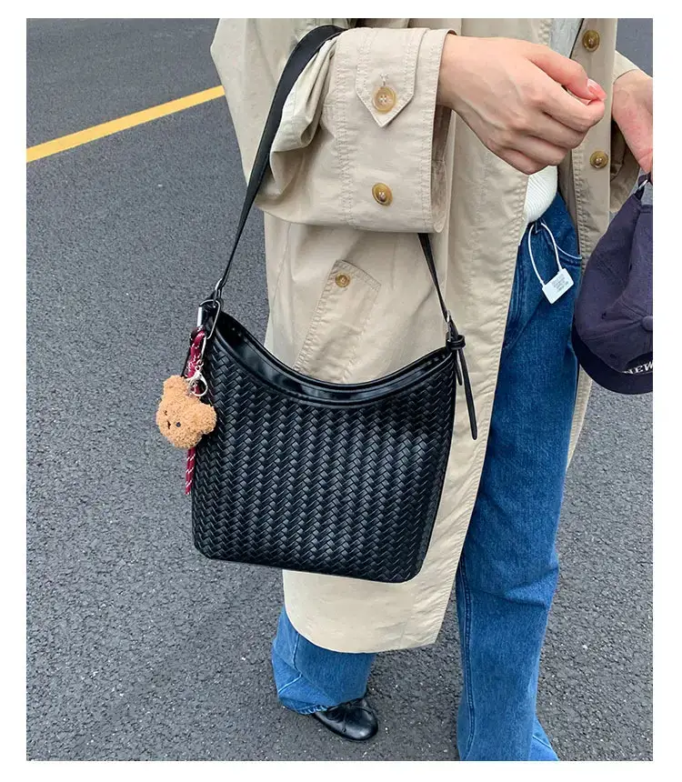 Women Woven Bucket Bag Large Capacity Satchel Shoulder Bag — feature 15