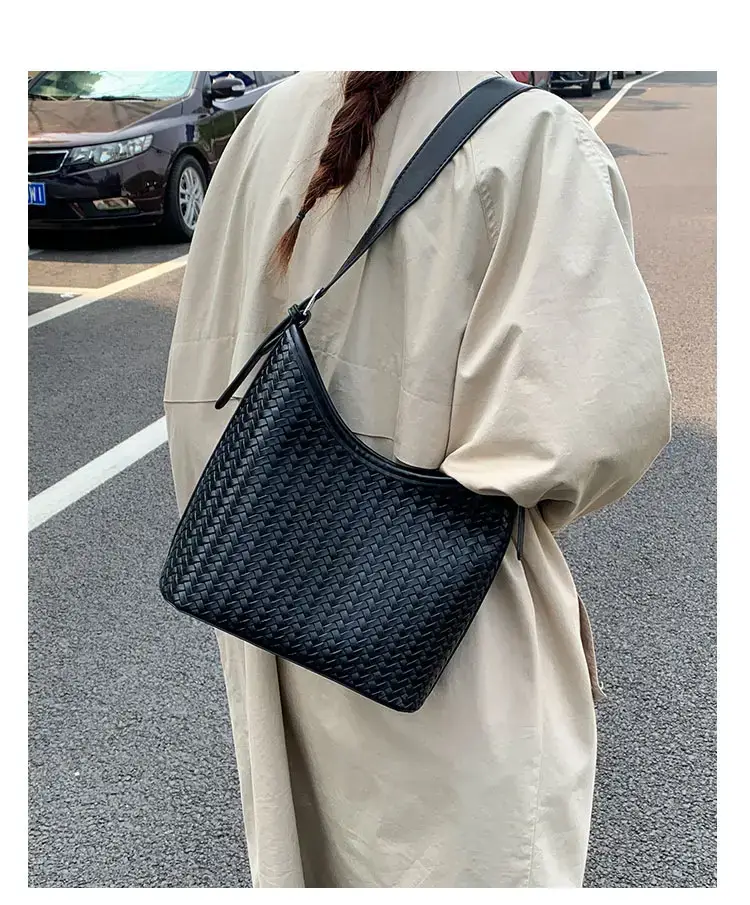 Women Woven Bucket Bag Large Capacity Satchel Shoulder Bag — feature 16
