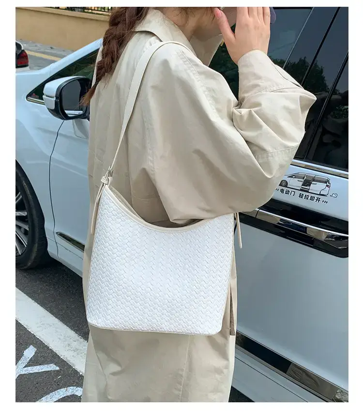 Women Woven Bucket Bag Large Capacity Satchel Shoulder Bag — feature 19