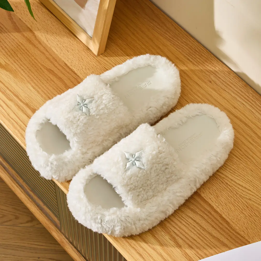 Lidani Furry Slippers for Women, Outdoor Wear, 2026 New Model, Indoor Home Use, Winter Trendy Thick-Soled Plush Shoes for Autumn and Winter - Image 2