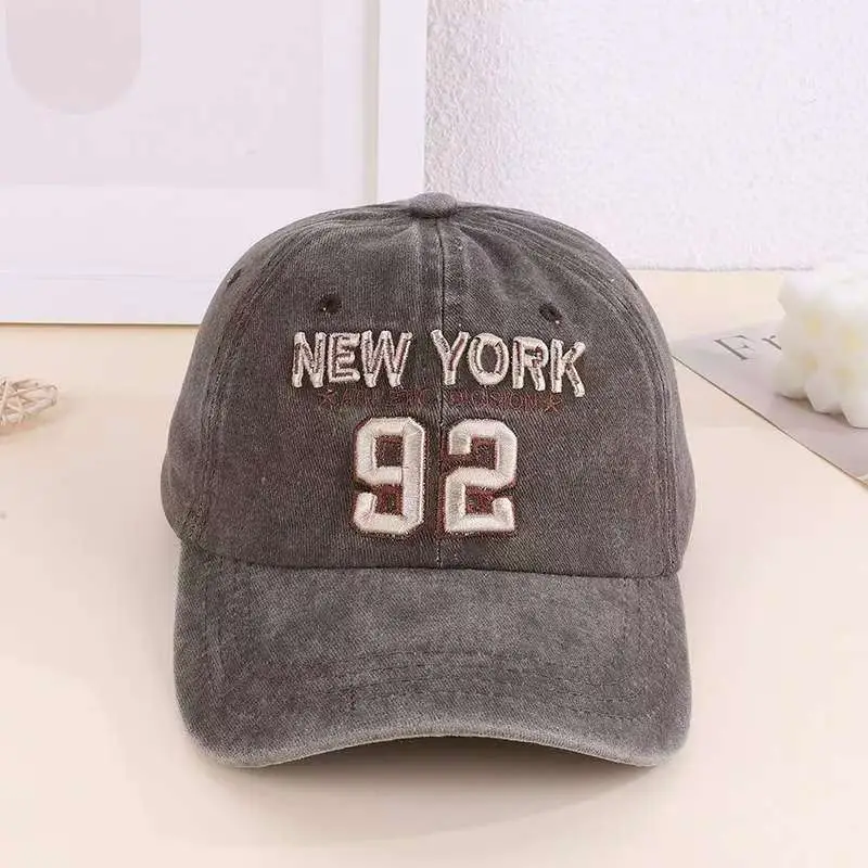 American Retro Embroidered 92 Letter Baseball Cap — feature 5
