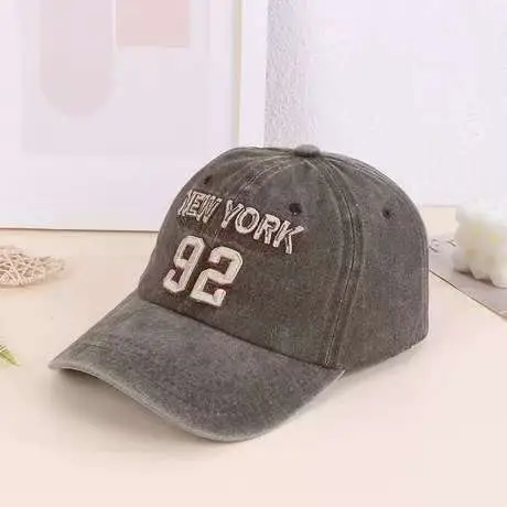 American Retro Embroidered 92 Letter Baseball Cap - Image 4