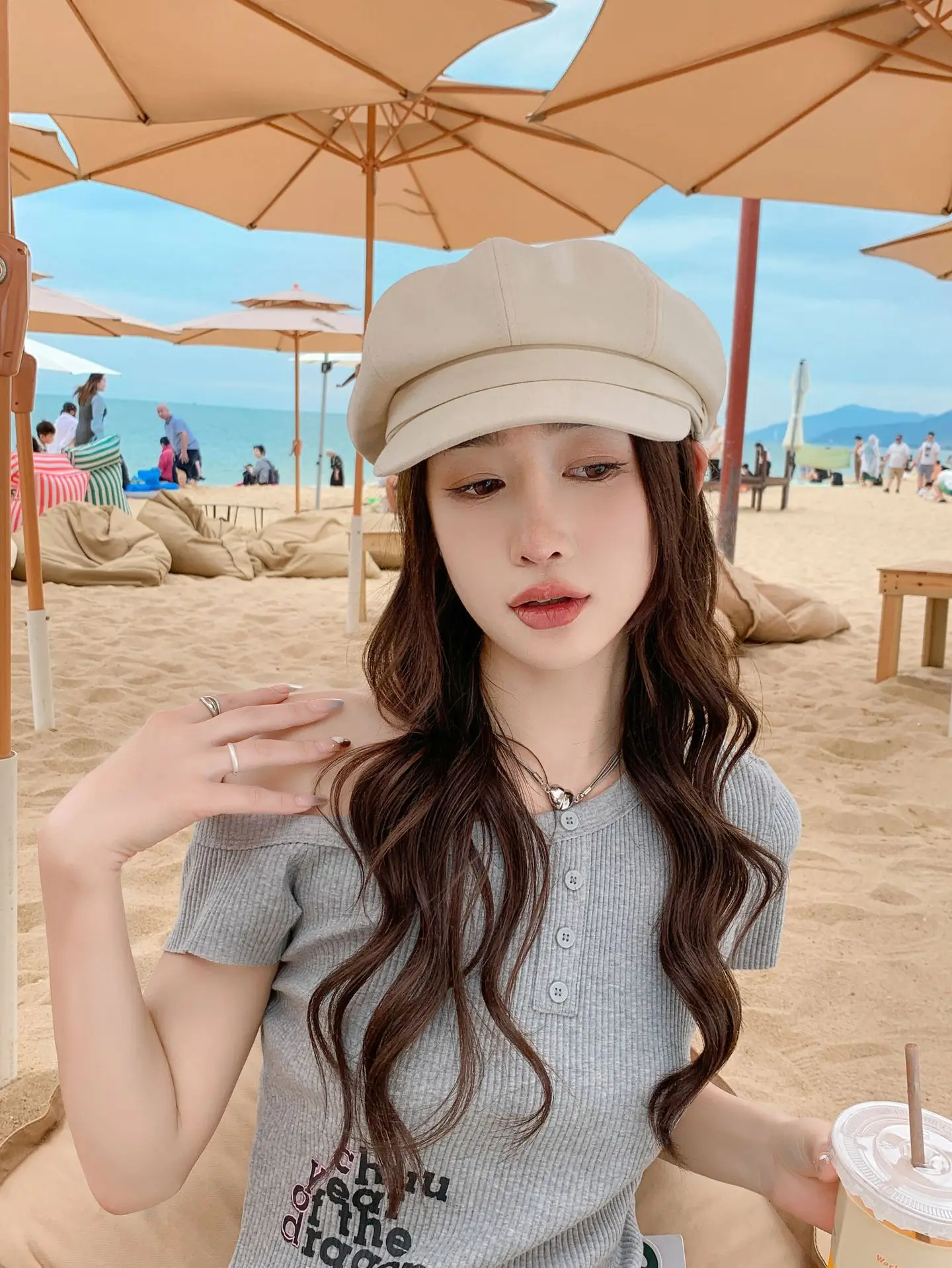 Women Duckbill Sunshade Hat with Wide Brim — feature 1