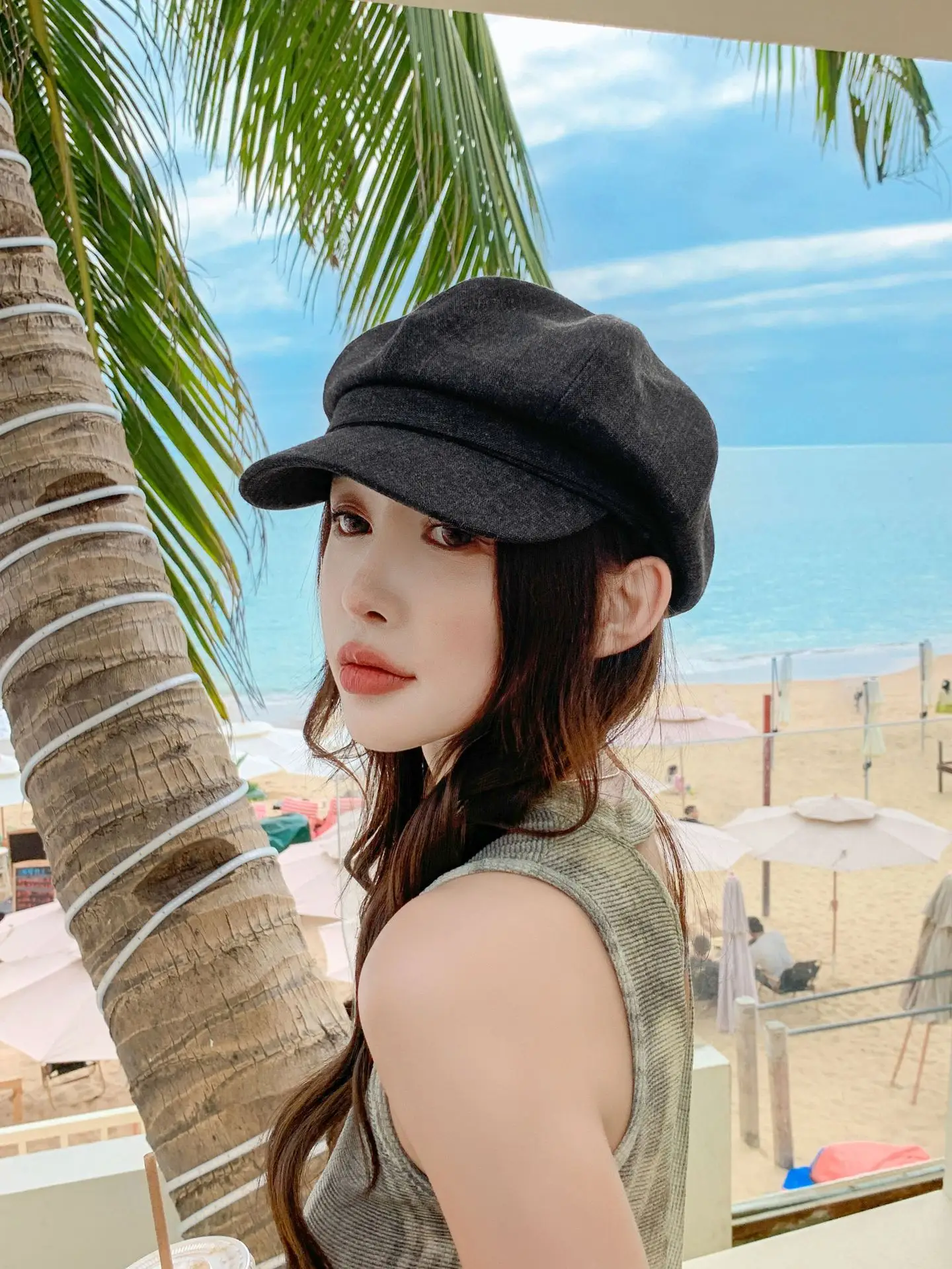 Women Duckbill Sunshade Hat with Wide Brim — feature 7